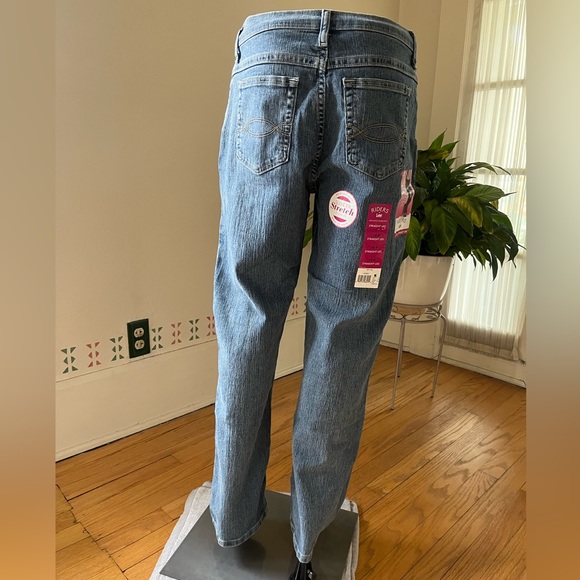 Riders by Lee Women’s classic/Straight Leg Jeans - Size 10P - Picture 2 of 5